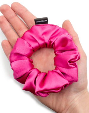 Scrunchies: Od hippie kultúry po módny doplnok 8