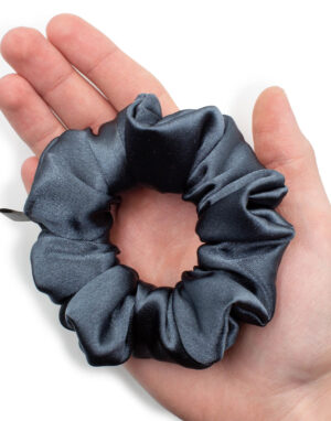 Scrunchies: Od hippie kultúry po módny doplnok 5